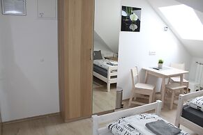 Sobe-Rooms Kvatric