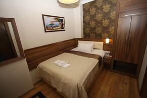 My Rose Hotel