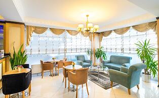 My Rose Hotel
