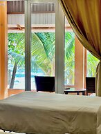 Vida Loca Resort & Sunset Beach