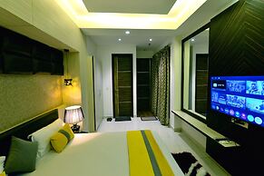 Hotel The Yellow