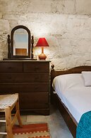 Ariadni Gaia Cottage
