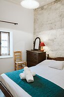Ariadni Gaia Cottage