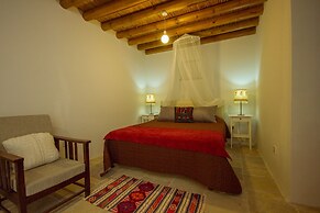 Thyone Studio Cottage