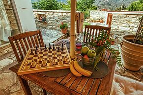 Thyone Uno Bal Cottage