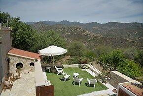 Thyone Uno Bal Cottage