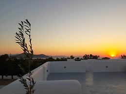 Crystal Mare Suites