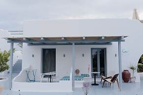 Crystal Mare Suites