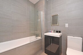 Modern & Spacious 2 Bed Apartment at Clapham Junction