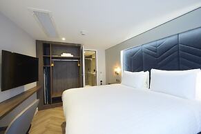 Roomzzz York City