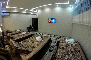 Hotel Buston