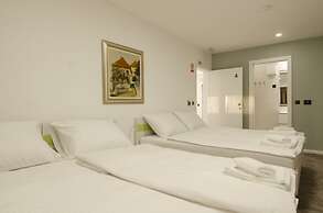 Hostel Green