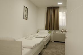 Hostel Green