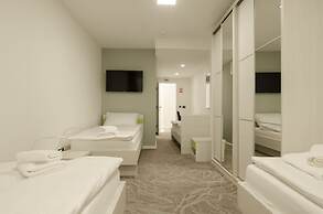 Hostel Green
