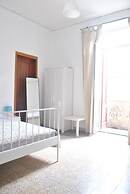 Sunrise Hostel & Rooms
