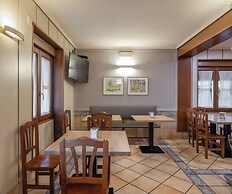 Hostal Izar-Ondo