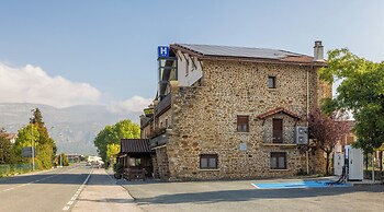 Hostal Izar-Ondo