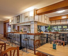 Hostal Izar-Ondo