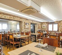 Hostal Izar-Ondo