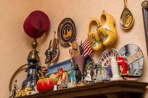 Lia's Guest House