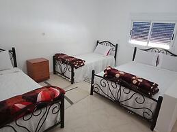 Appart Hotel Jardins d'Imilchil Hostel