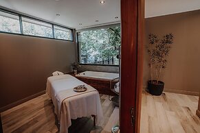 La Urumpta Hotel, AKEN MIND