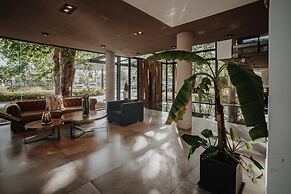 La Urumpta Hotel, AKEN MIND