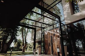 La Urumpta Hotel, AKEN MIND