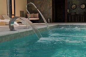 La Urumpta Hotel, AKEN MIND