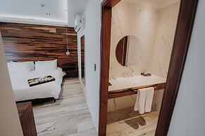 La Urumpta Hotel, AKEN MIND