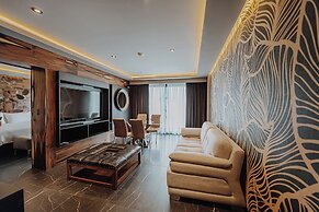 La Urumpta Hotel, AKEN MIND