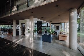 La Urumpta Hotel, AKEN MIND