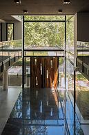 La Urumpta Hotel, AKEN MIND