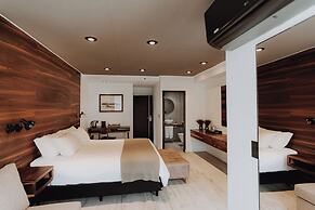 La Urumpta Hotel, AKEN MIND