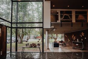 La Urumpta Hotel, AKEN MIND