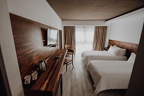La Urumpta Hotel, AKEN MIND