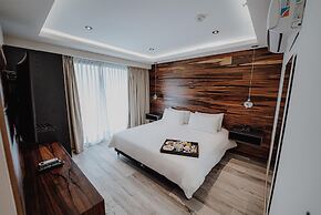 La Urumpta Hotel, AKEN MIND