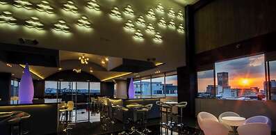 Luma Plaza Hotel