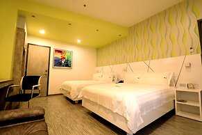 Luma Plaza Hotel
