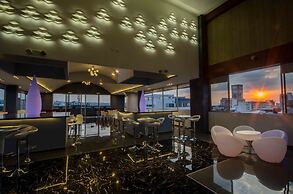Luma Plaza Hotel