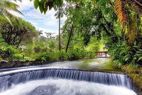Rio Celeste Springs Blue Lodge