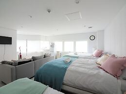 Kukuru House