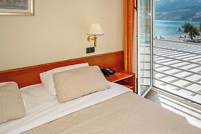 Hotel Dobrovit