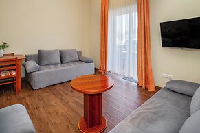 Hotel Dobrovit