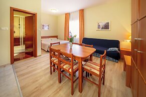 Hotel Dobrovit