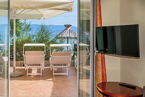 Hotel Dobrovit