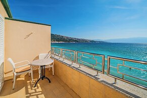 Hotel Dobrovit