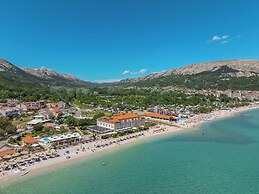 Hotel Dobrovit