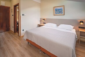 Hotel Dobrovit