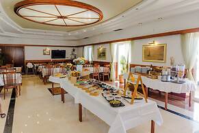 Hotel Dobrovit